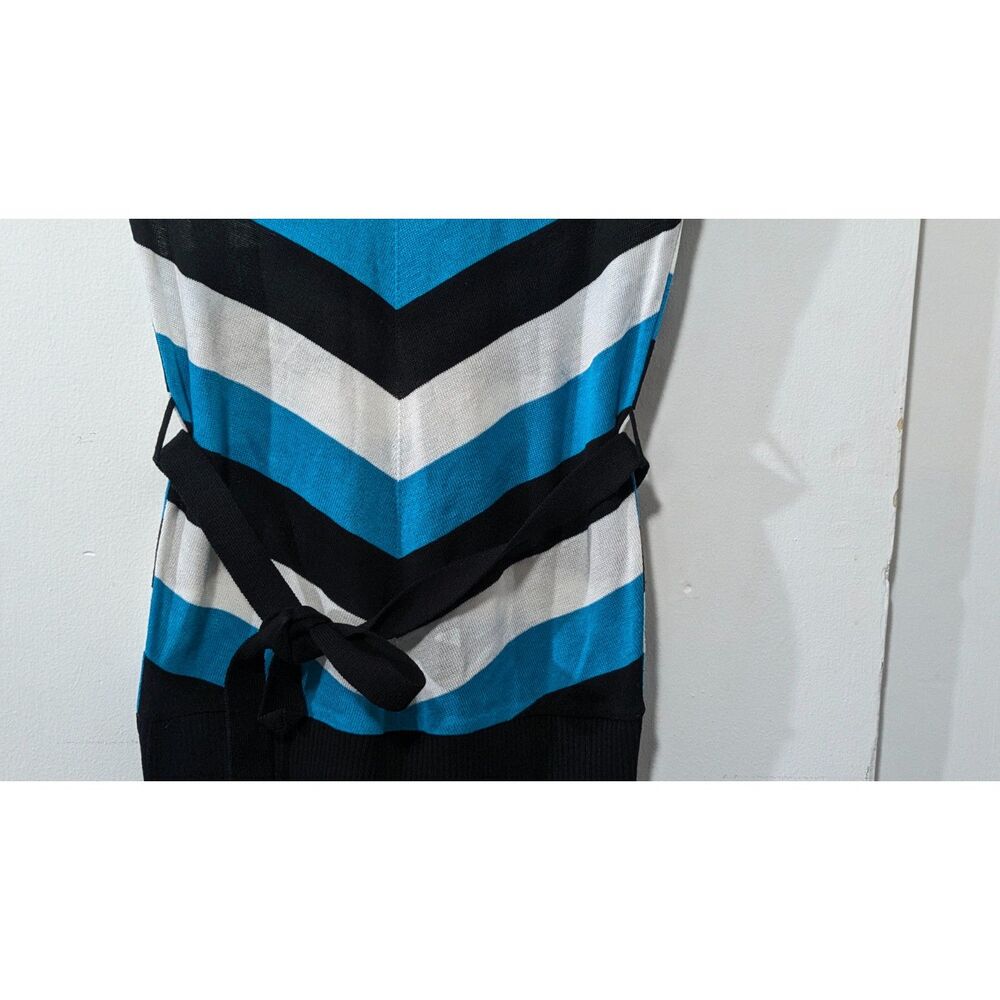 BCX V-Neck Striped Blouse sz. Small - Picture 4 of 4